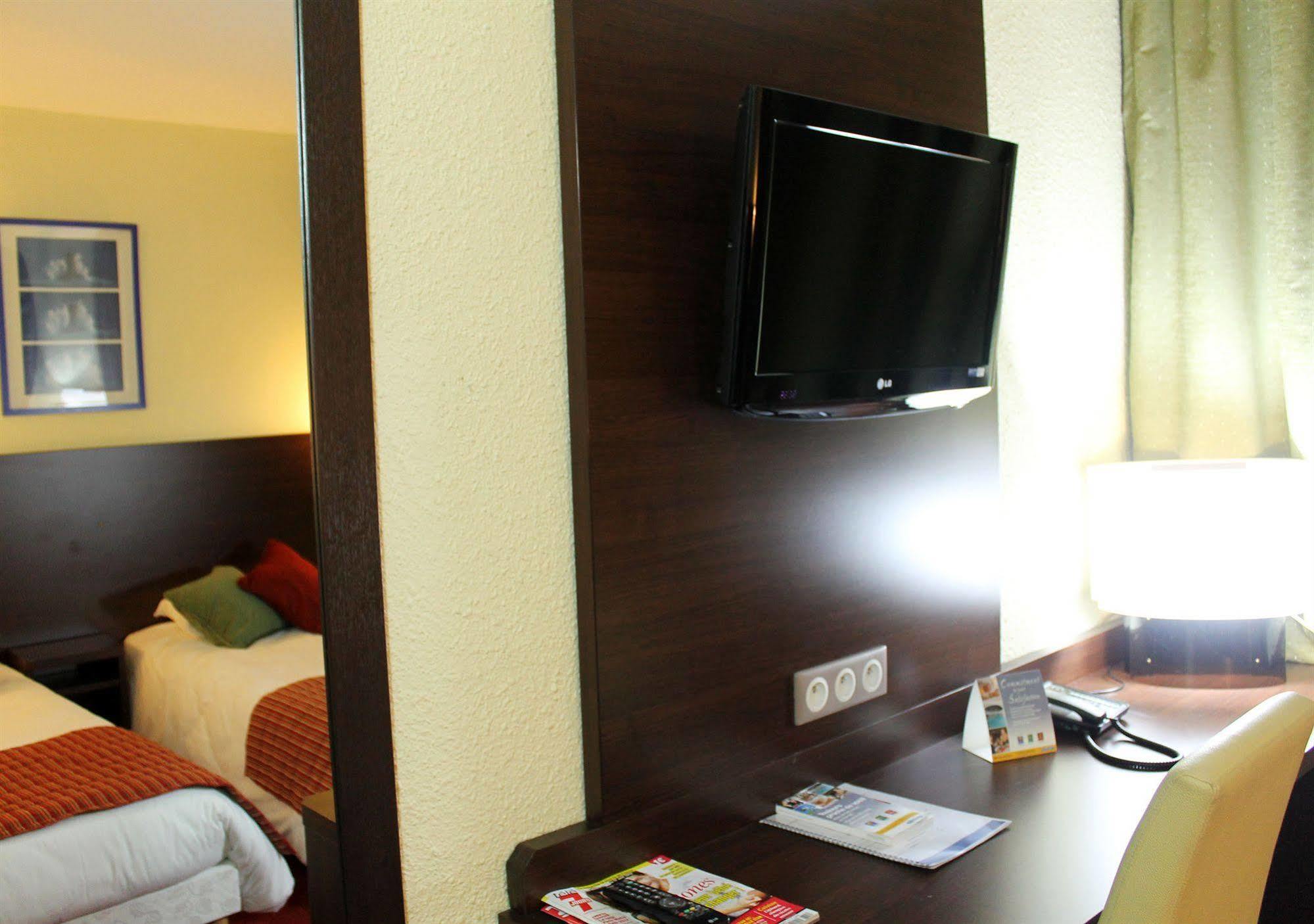 The Originals City, Hotel Paris Sud, Orly-Draveil Exteriör bild
